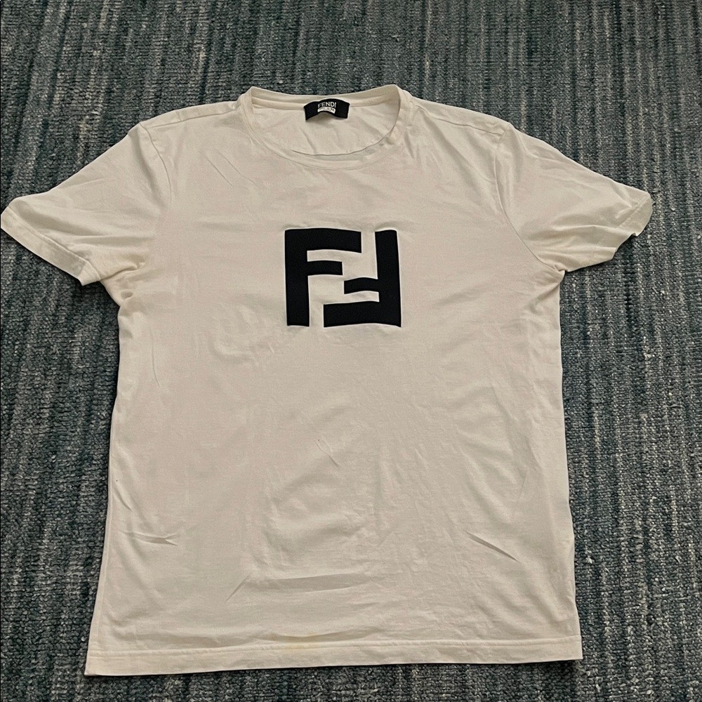 Fendi white t-shirt ( XL)